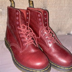 Dr Martens Womens Size 9, only worn twice. Burgundy.